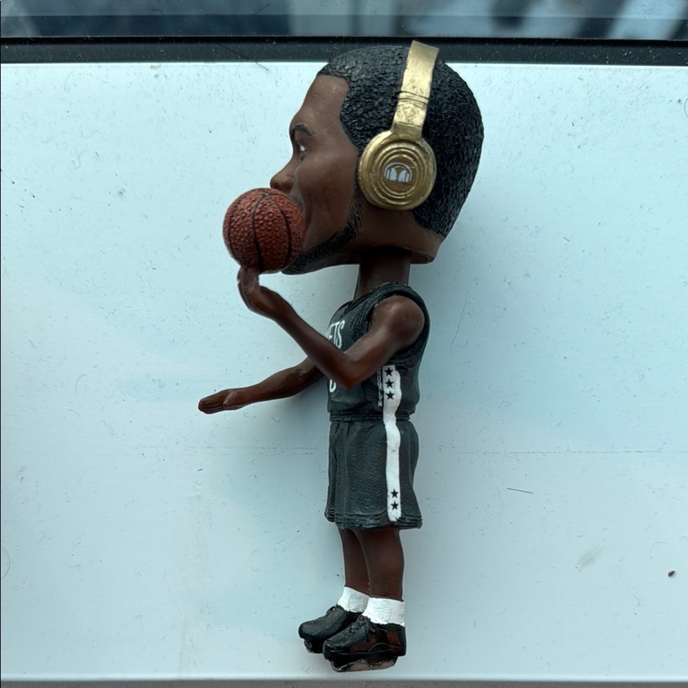 Brooklyn Nets Sean Kilpatrick Bobblehead - Picture 10 of 10